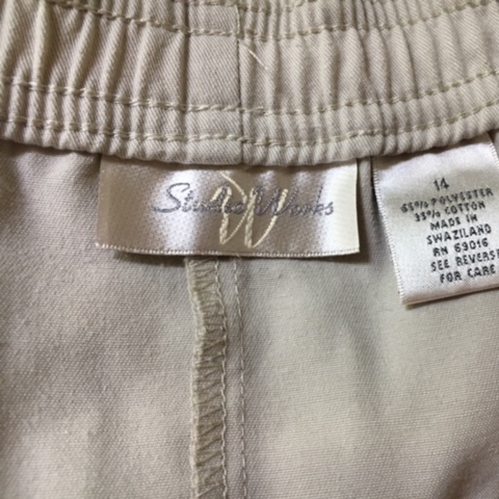 Pants - Picture 3 of 5